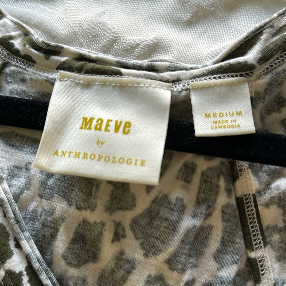 Anthropologie Dark olive green and cream print top.Cute detailing from Maeve. - Picture 3 of 6